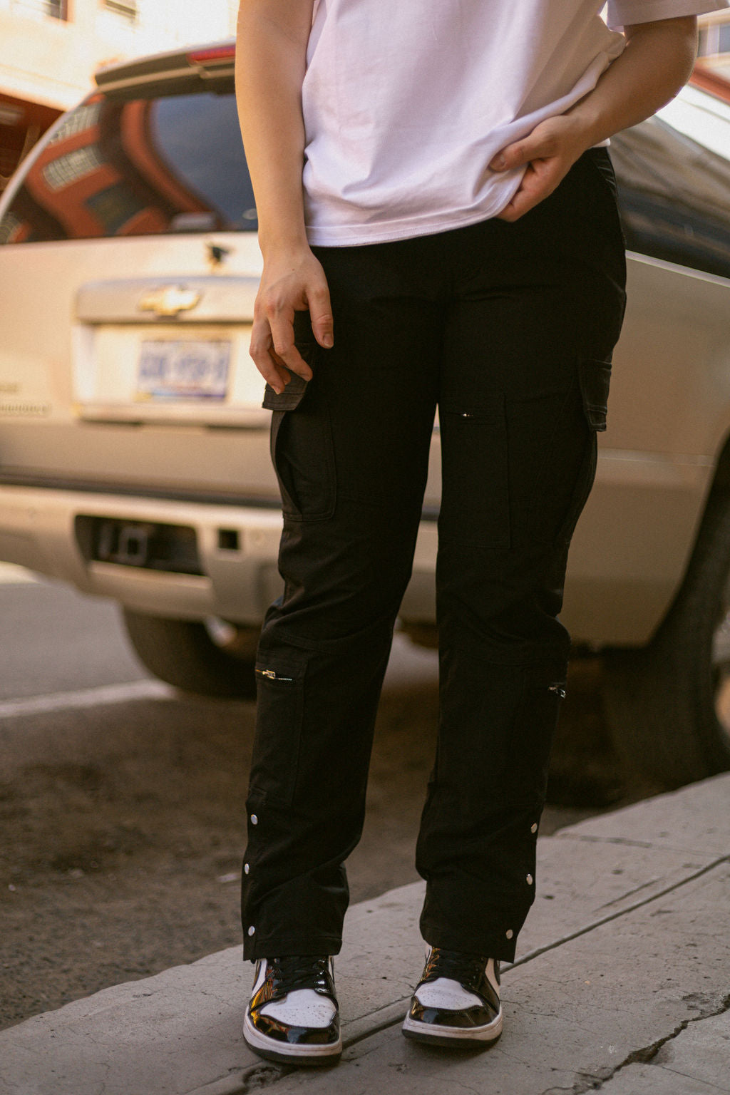 CARGO PANTS IN CARBON BLACK