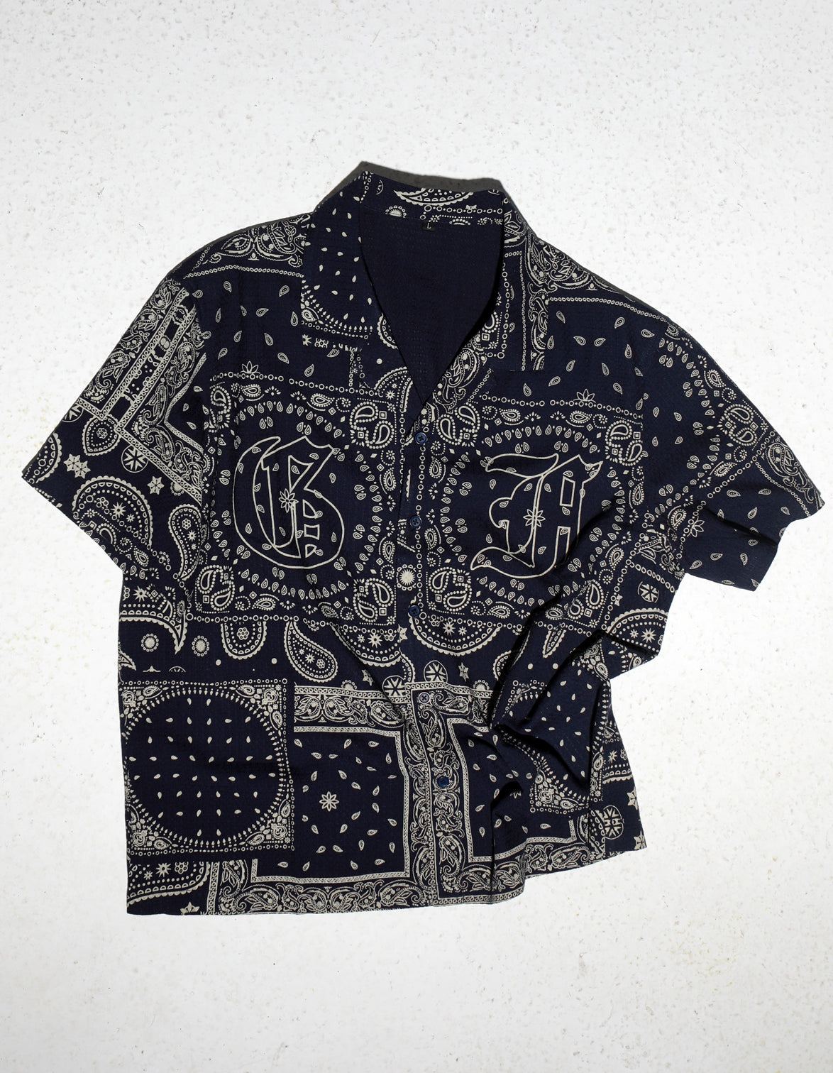 PAISLEY BUTTON UP