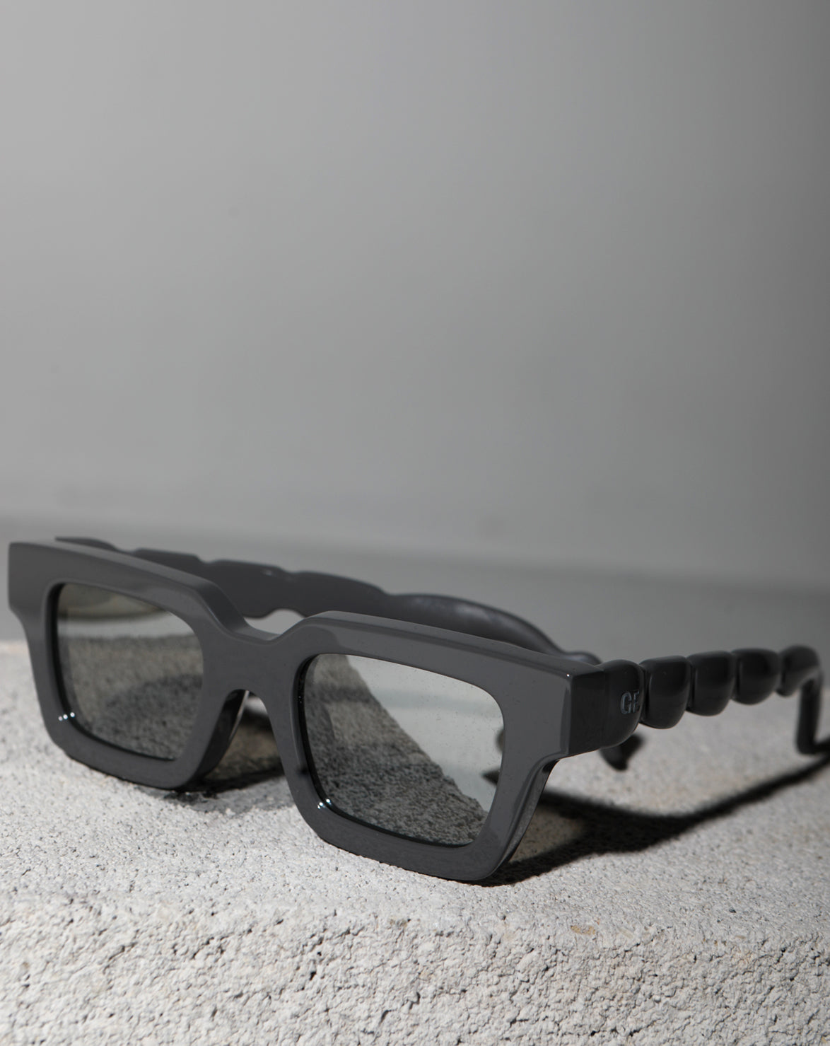 SCORPION SHADES V2